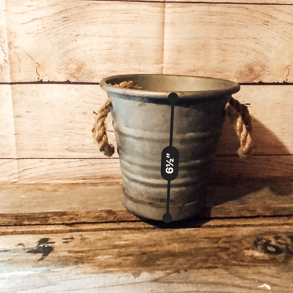 Metal Planter Container - Picture 4 of 4